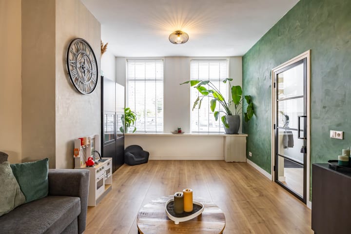 Photo 12 of Middenstraat 42