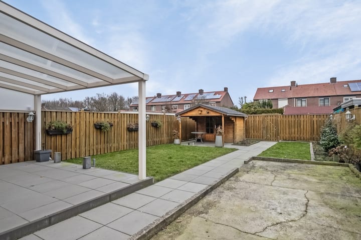 Foto 33 van Van Montfortstraat 10