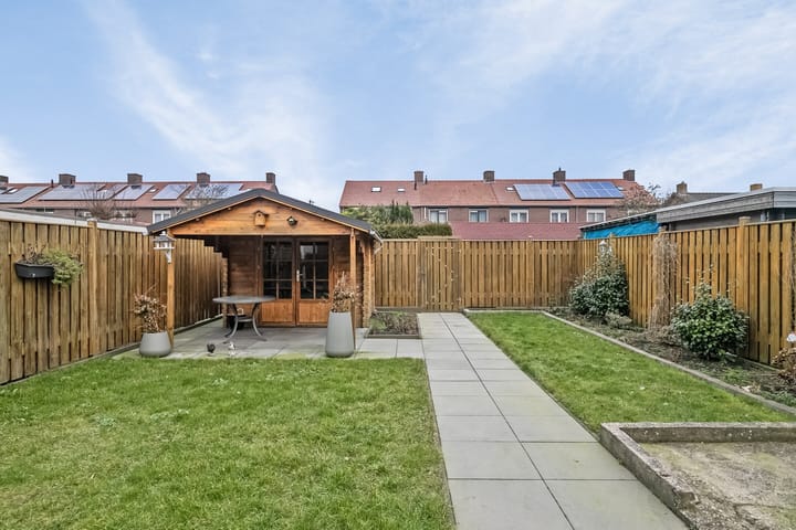 Foto 34 van Van Montfortstraat 10