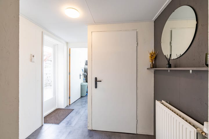 Photo 20 of Middenstraat 42