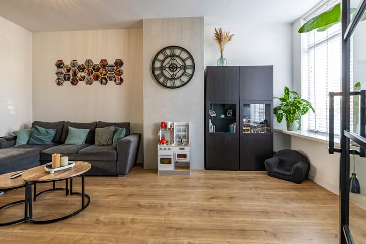 Photo 8 of Middenstraat 42