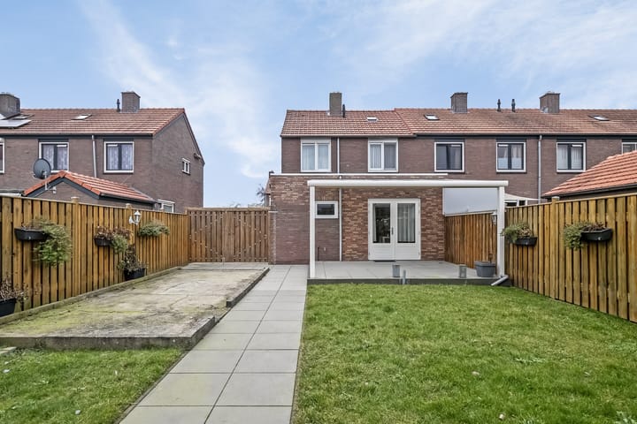 Foto 5 van Van Montfortstraat 10