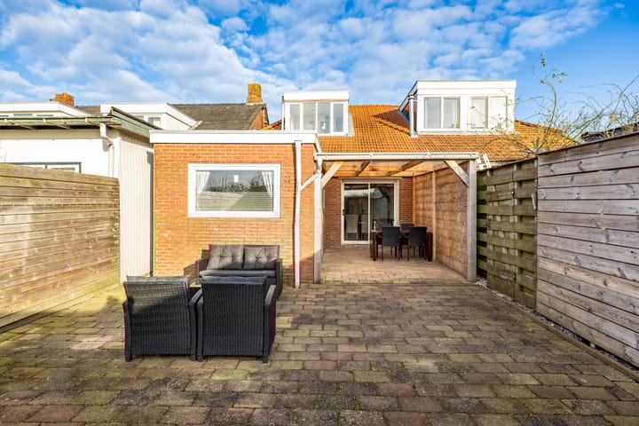 Photo 34 of Middenstraat 42