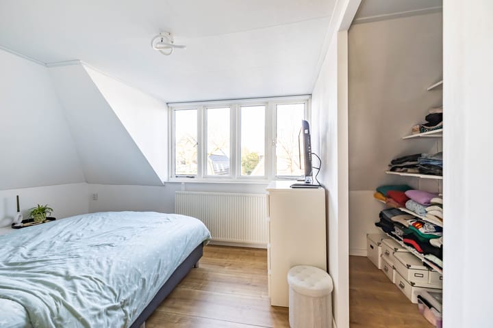 Photo 42 of Middenstraat 42