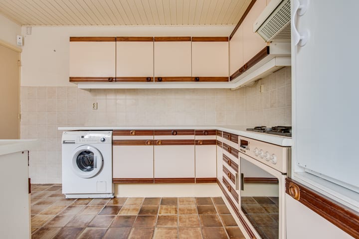 Photo 10 of Esdoornstraat 4