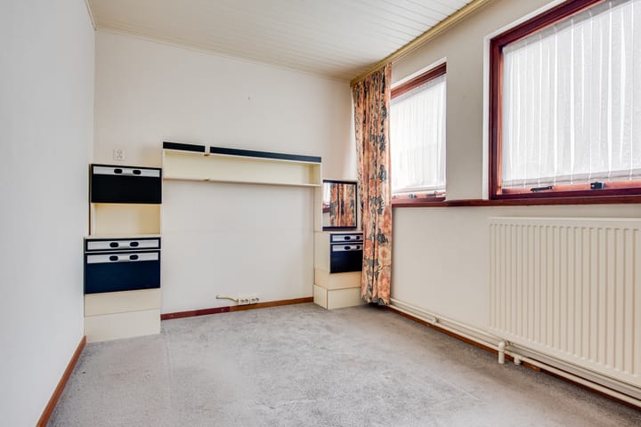 Photo 14 of Esdoornstraat 4