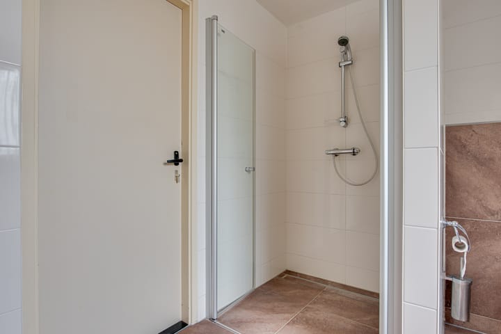 Photo 18 of Esdoornstraat 4