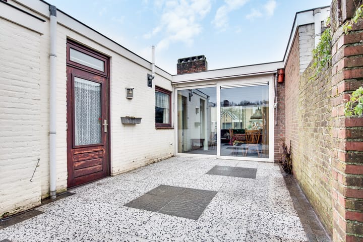 Photo 23 of Esdoornstraat 4