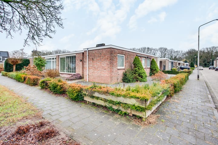 Photo 26 of Esdoornstraat 4