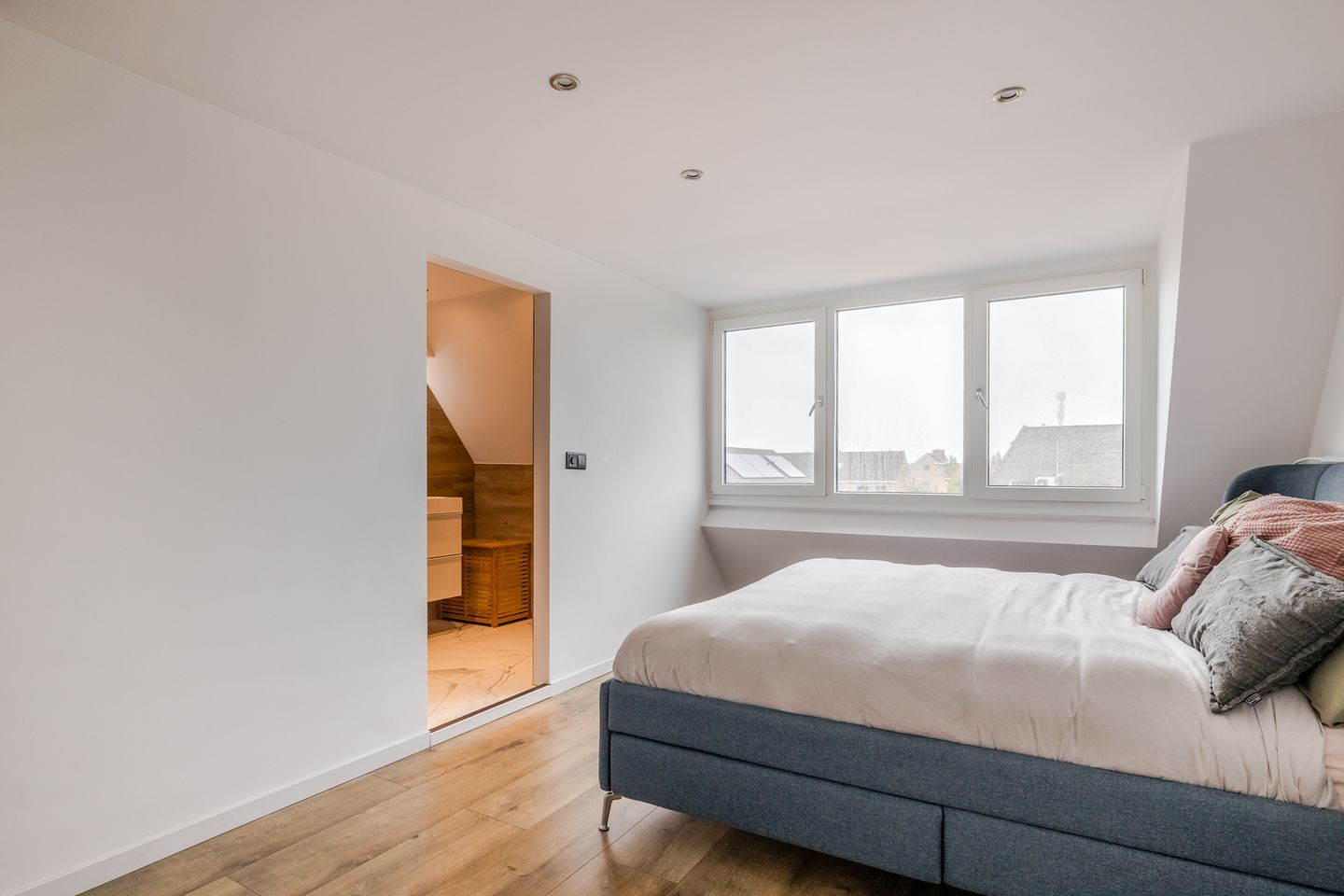 Foto 25 van Zwanebloem 15