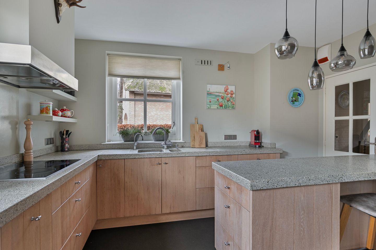 Photo 10 of Leijsenstraat 30-B