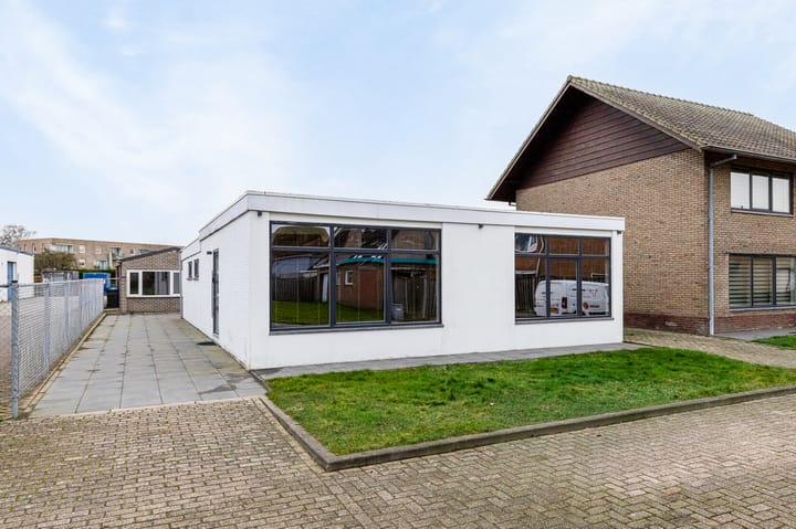 Vier Ambachtenstraat 10