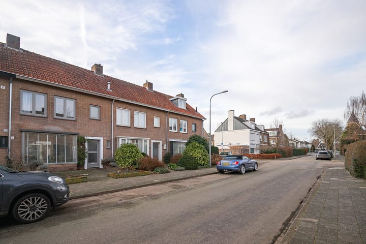 Foto 19 van Beneluxstraat 3