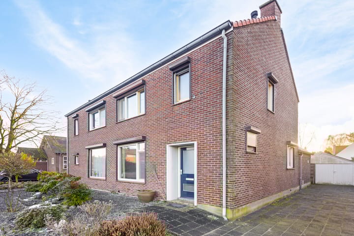 Foto 2 van Schoolstraat 11