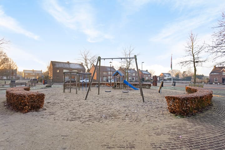 Foto 37 van Schoolstraat 11