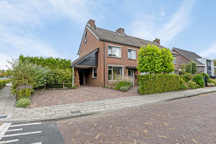 View photo of Roemerstraat 24