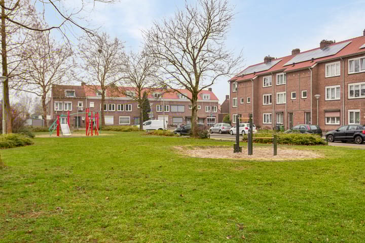 Foto 28 van von Hundtstraat 31