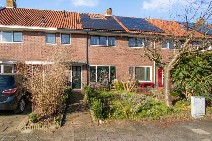 Bekijk foto 1 van B. van Rooijenstraat 15