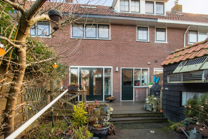 Bekijk foto 3 van B. van Rooijenstraat 15