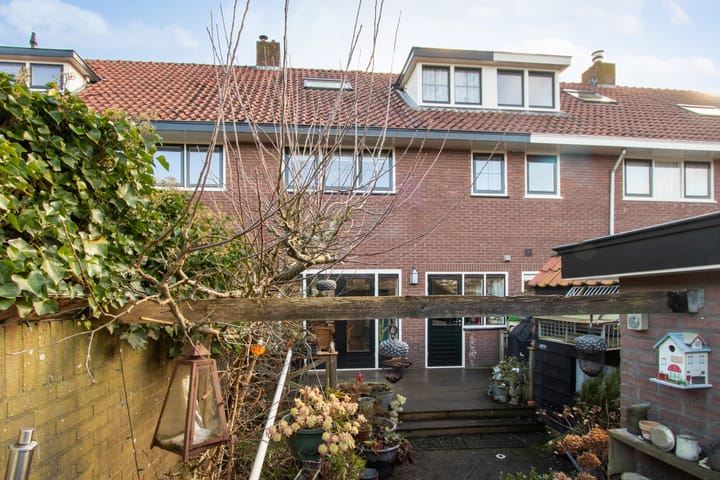 Foto 18 van B. van Rooijenstraat 15