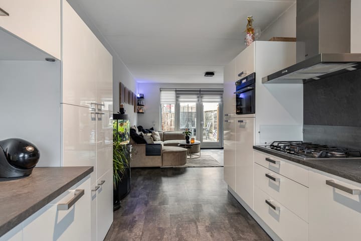 Foto 11 van Van Konijnenburgweg 8