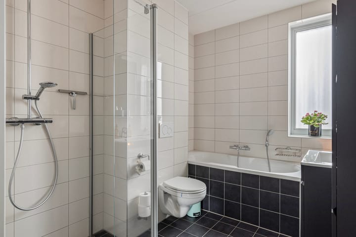 Foto 15 van Van Konijnenburgweg 8