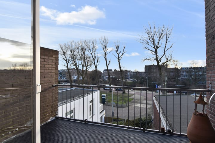 Foto 32 van Obrechtstraat 236