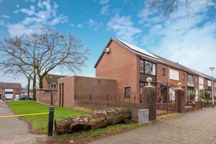 Foto 11 van Donizettistraat 50