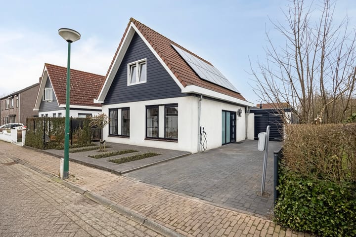 Photo 36 of Sportstraat 4