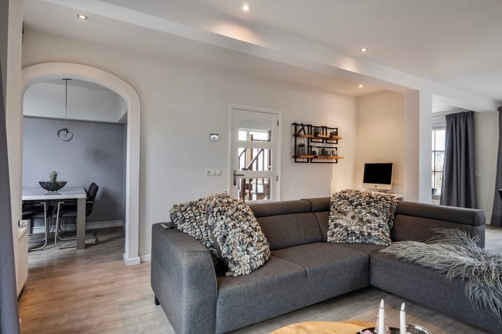 Photo 10 of Sportstraat 4