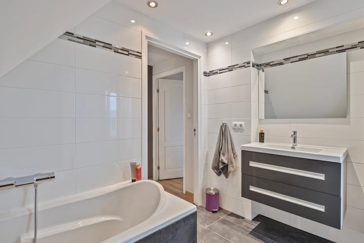 Photo 25 of Sportstraat 4