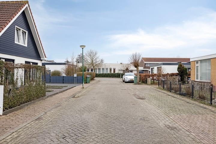 Photo 33 of Sportstraat 4