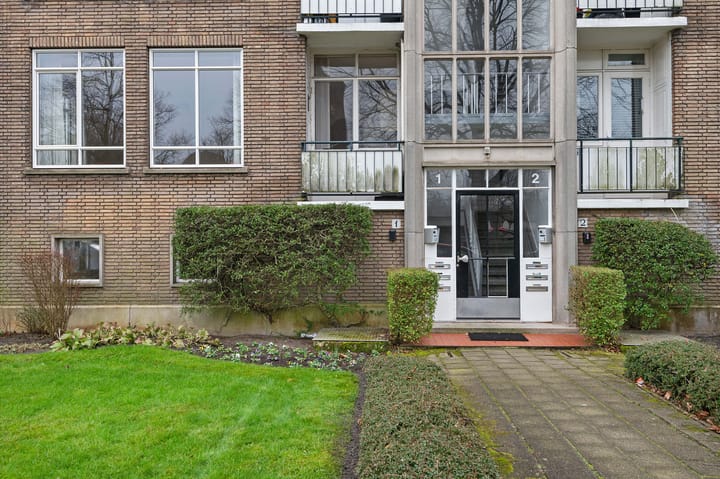 Foto 6 van Valkenburgerplein 1