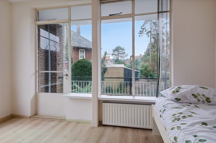 Foto 16 van Valkenburgerplein 1