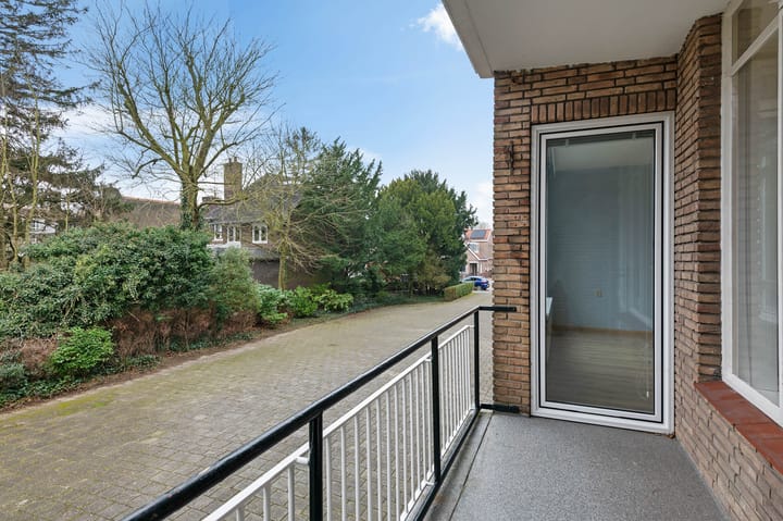 Foto 18 van Valkenburgerplein 1