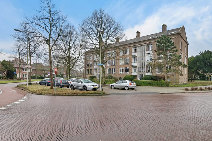 Foto 34 van Valkenburgerplein 1