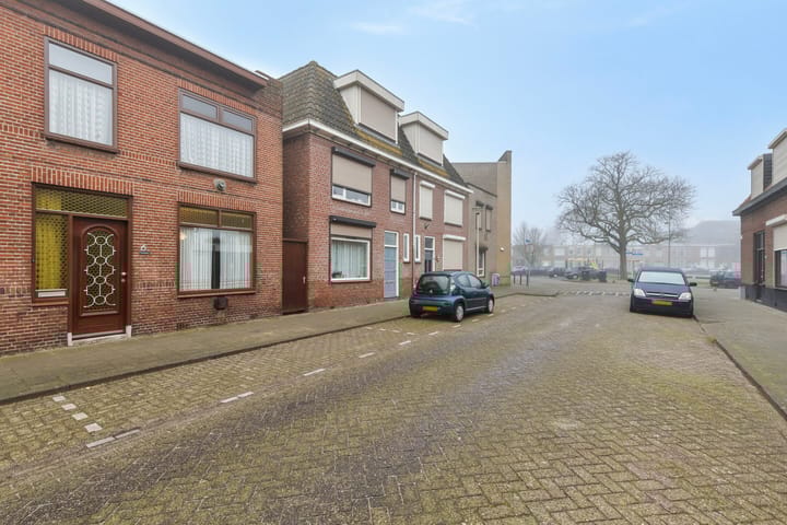 Foto 25 van Lourdesstraat 6