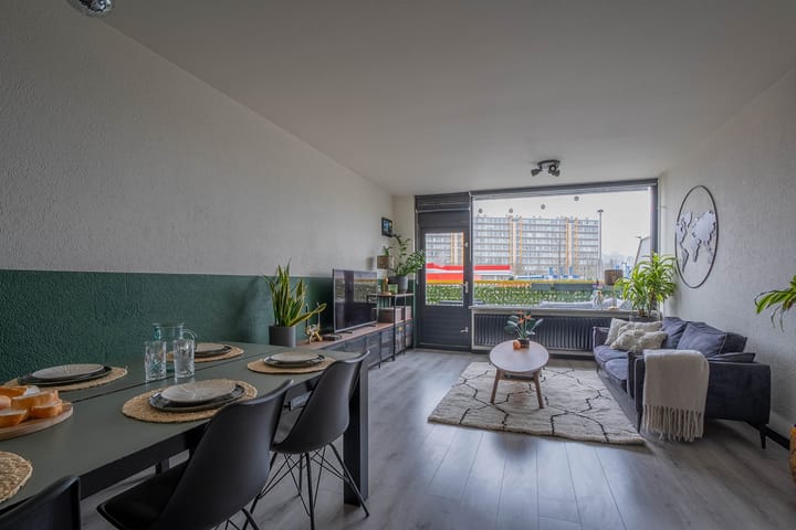 Photo 7 of Dokter van Stratenweg 114