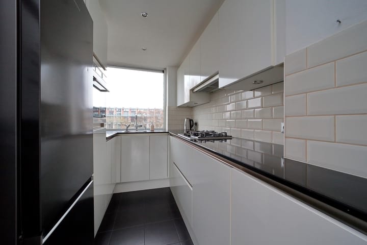 Foto 11 van van der Waalsstraat 127