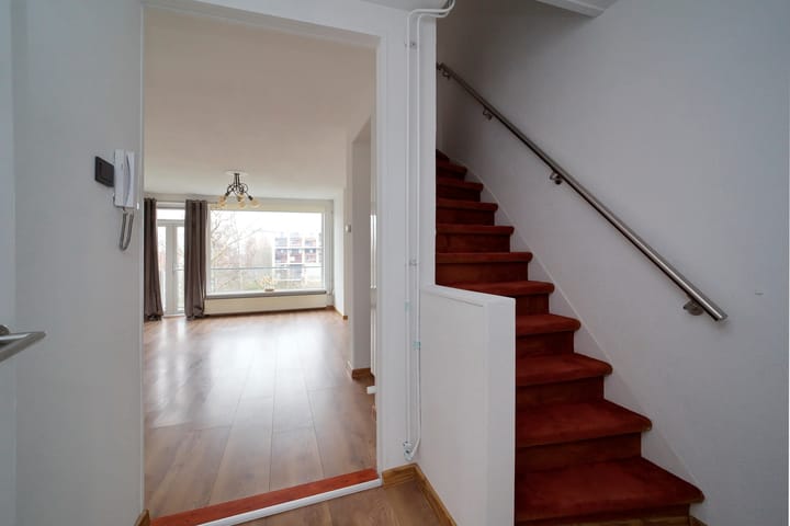 Foto 15 van van der Waalsstraat 127