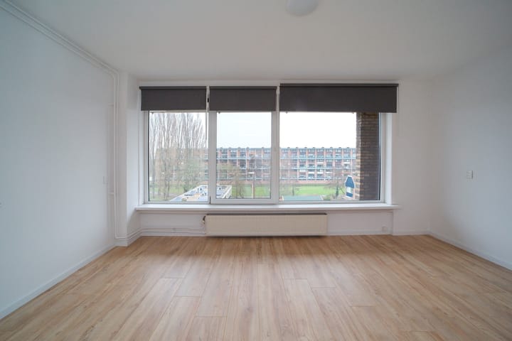 Foto 22 van van der Waalsstraat 127