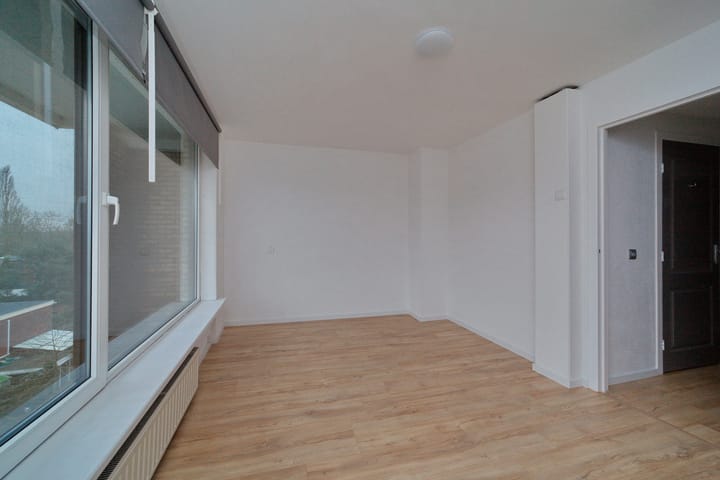 Foto 24 van van der Waalsstraat 127