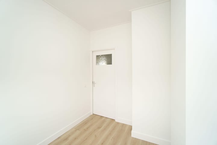 Foto 14 van Laan van Nieuw-Guinea 87-BS