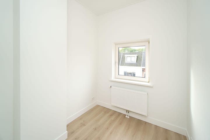 Foto 13 van Laan van Nieuw-Guinea 87-BS