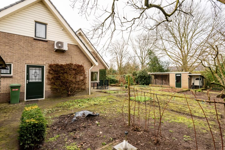 Foto 30 van Van der Flierhof 9