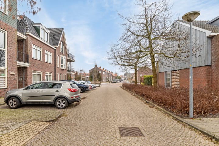 Photo 33 of Julianalaan 4-C