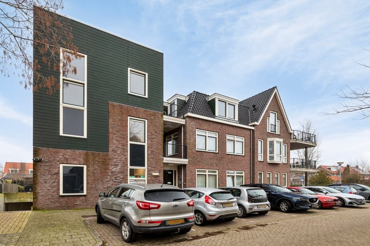 Photo 9 of Julianalaan 4-C