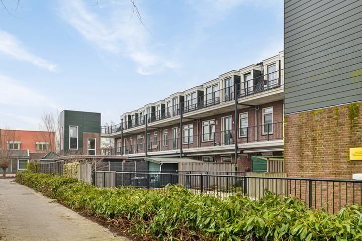 Photo 34 of Julianalaan 4-C