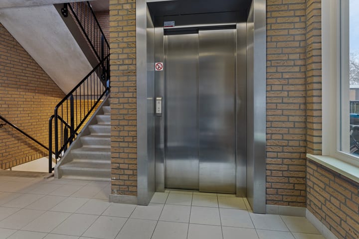 Photo 10 of Julianalaan 4-C