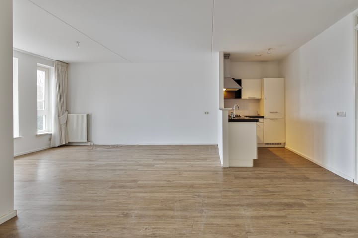 Photo 18 of Julianalaan 4-C